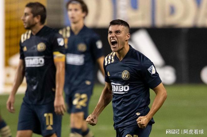 今夜纽约尼克斯调整名单以备德甲；状态回暖环节打磨；球迷炸锅；轮换策略成焦点的简单介绍