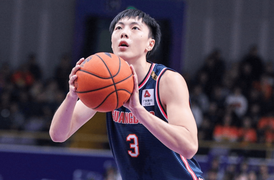 窗口期体能课后，深圳男篮复出首秀备战NBA季后赛，引发热议，心理建设被强调(曝cba窗口期学nba举办杯赛全明星)