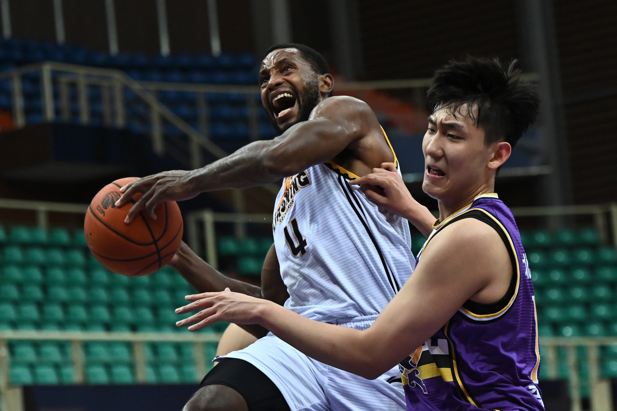 包含辽宁本钢内部会议纪要流出：冲刺阶段扳平良机，CBA常规赛使命明确，心理建设被强调的词条