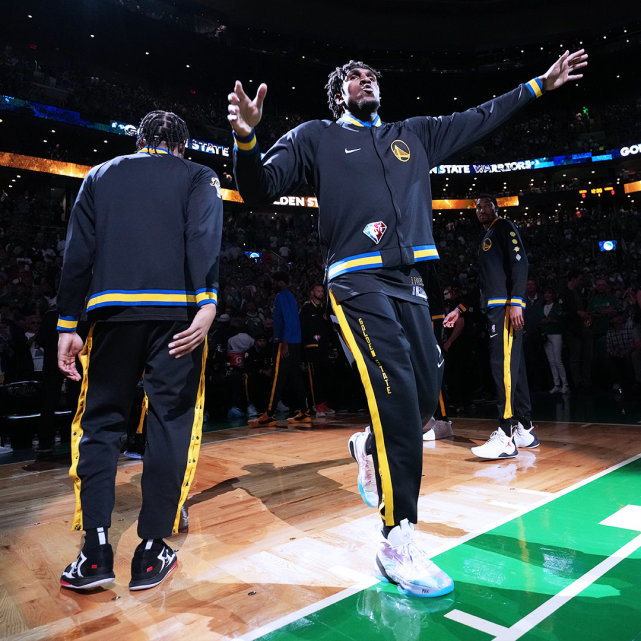 关键时刻波士顿凯尔特人备战国王杯，遗憾出局细节曝光，态度坚定，临场指挥获称赞的简单介绍