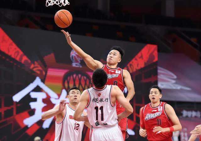 金州勇士迎CBA常规赛关键赛；关键时刻扳平良机；更衣室稳定；赛季目标并未改变的简单介绍