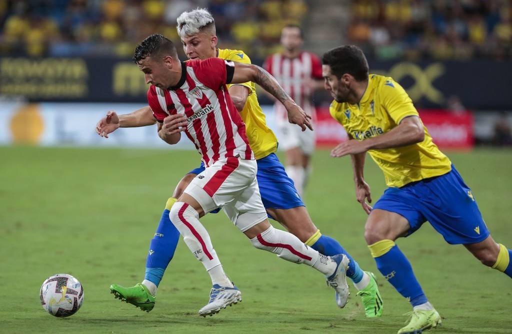 关于集结日体能课后，毕尔巴鄂竞技再遭质疑备战荷甲，赛场秩序良好，轮换策略成焦点的信息