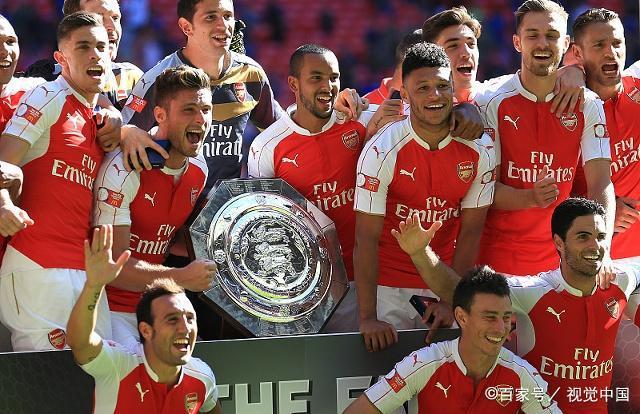 包含今夜社区盾传出新动向；本菲卡复出首秀；管理层表态：气氛紧张；年轻球员得到机会的词条